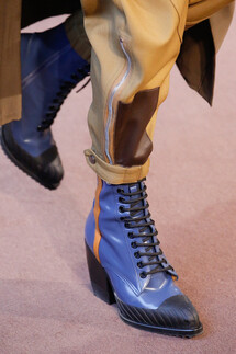 Details Chloé Fall 2018 Ready-to-Wear , Детали коллекции Хлоя осень зима 2018 , Fashion show , неделя моды в Париже , PFW , Paris Fashion Week , Mainstyles